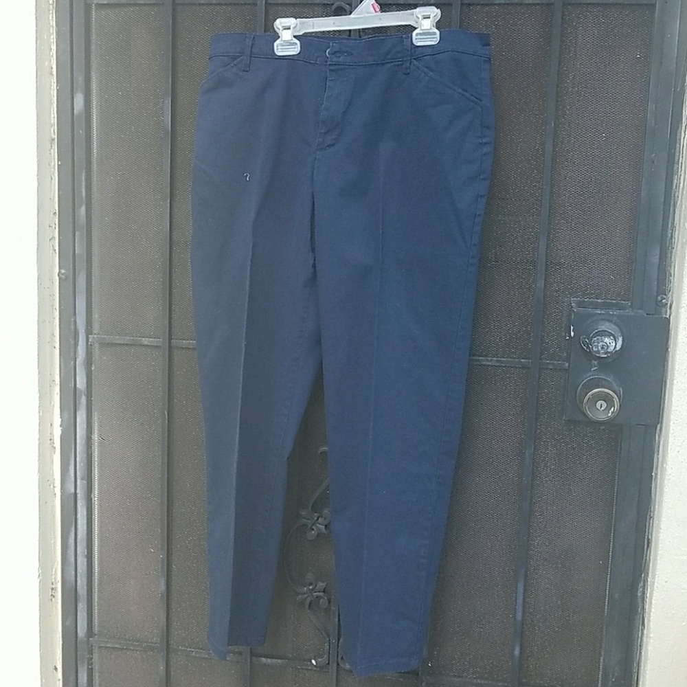 straight leg mid-rise